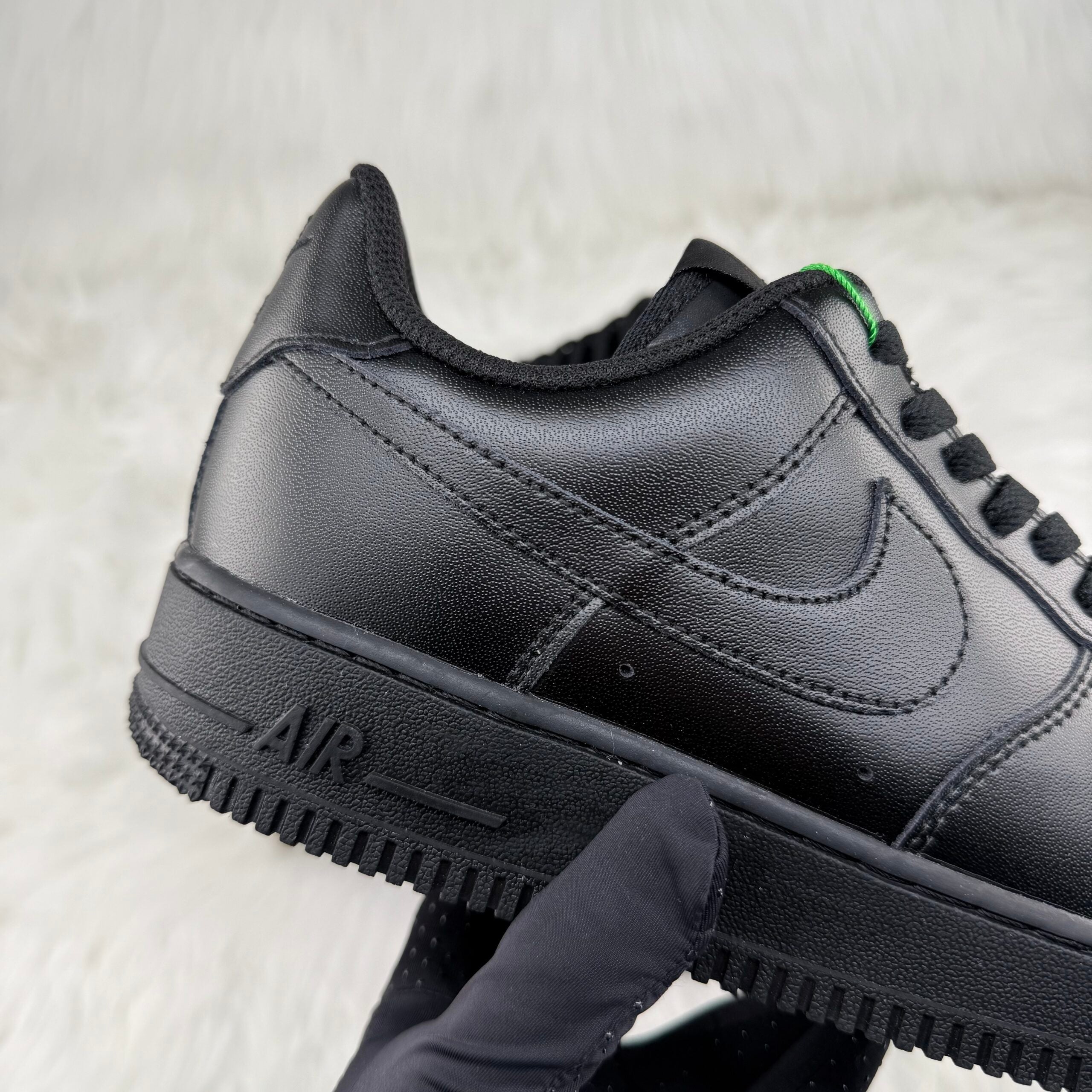 AF1 – BLACK