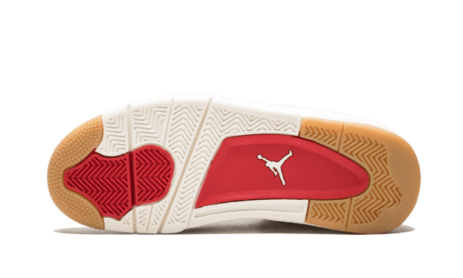 J4 – Levi’s White