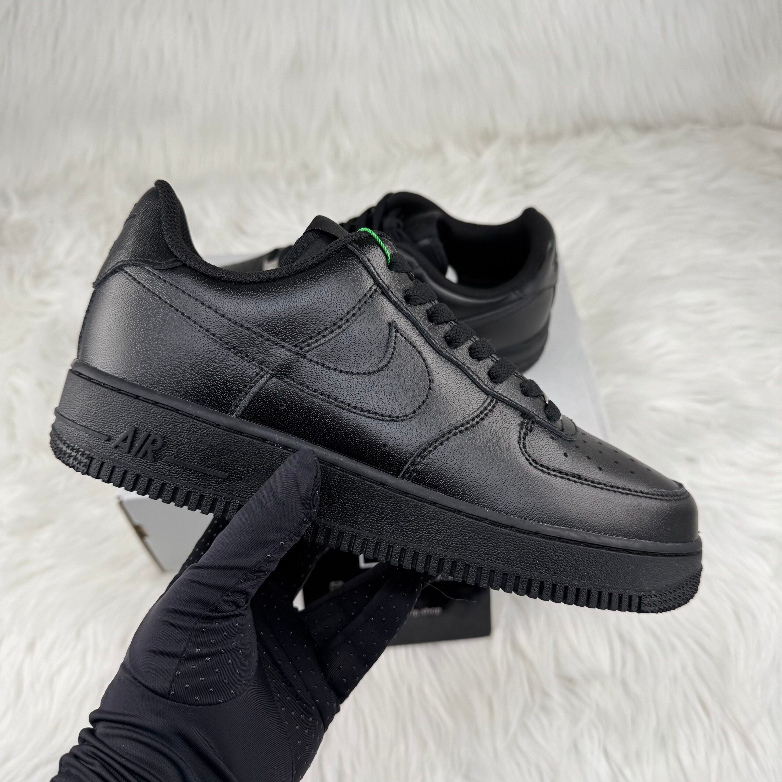 AF1 – BLACK
