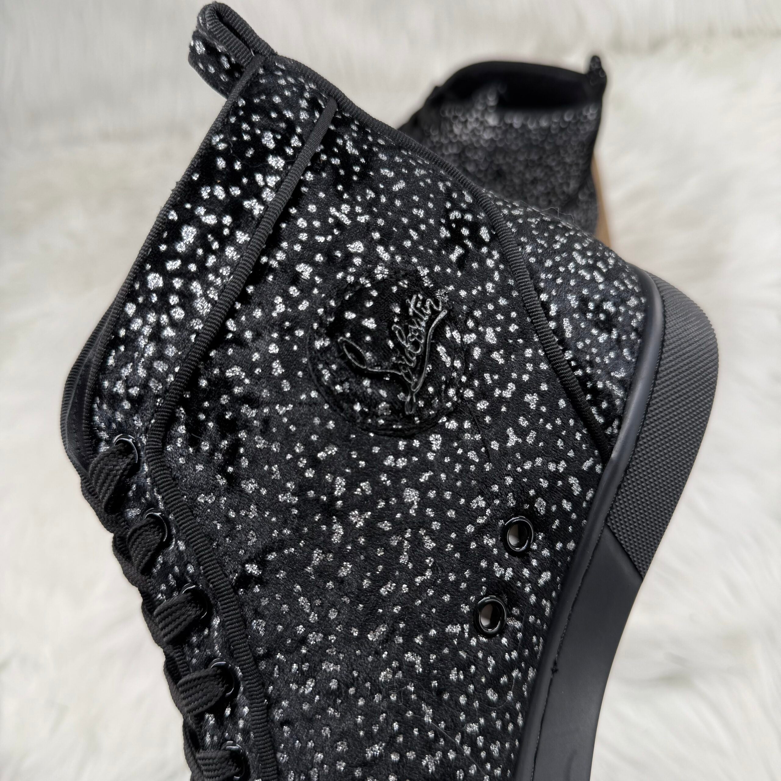 LBTN –  Suede Diamond