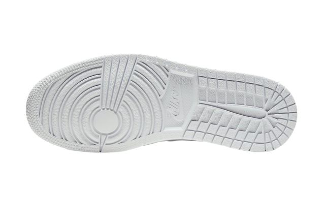 J1 LOW – RETRO TRIPLE WHITE